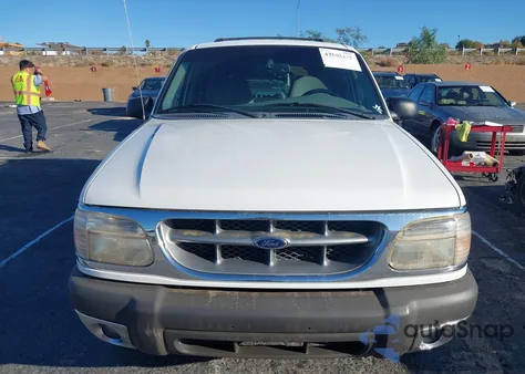1999 Ford Explorer Eddie Bauer/Limited Edition/Xlt from USA, damaged, VIN 1FMZU32EXXZB64802